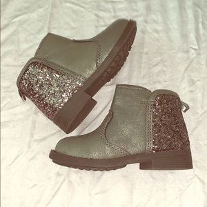 Oshkosh Grey-Rose gold glitter boots